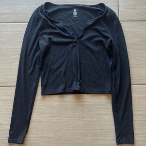 Black long sleeve crop top, with zipper